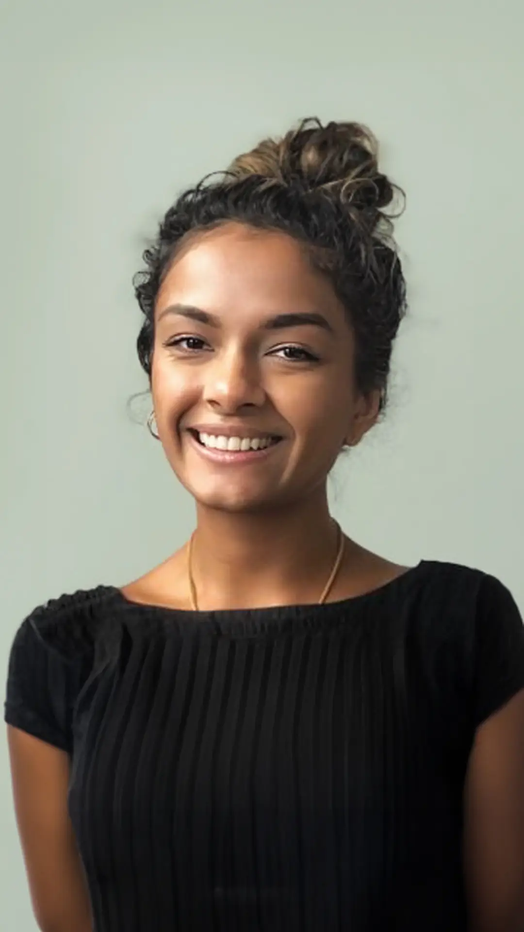 Headshot of Dr Amalini De Silva, GP at Clarity Medical St Kilda East